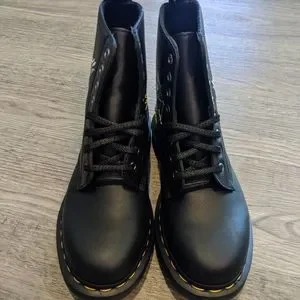 Dr Martens 1460 Souvenir, Men\'s Size 5 or Women\'s Size 6, Black Dr. Martens 1460 Souvenir Embroidered Leather Boots Mens  main image 3